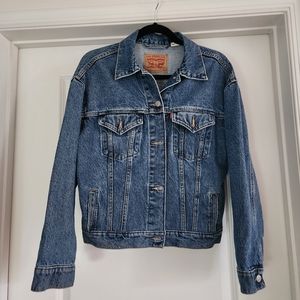 Levi's denim trucker jacket NWOT